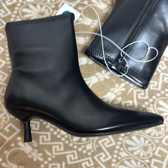 A New Day Black Ankle Boots with Sleek Design - Picture 2 of 11